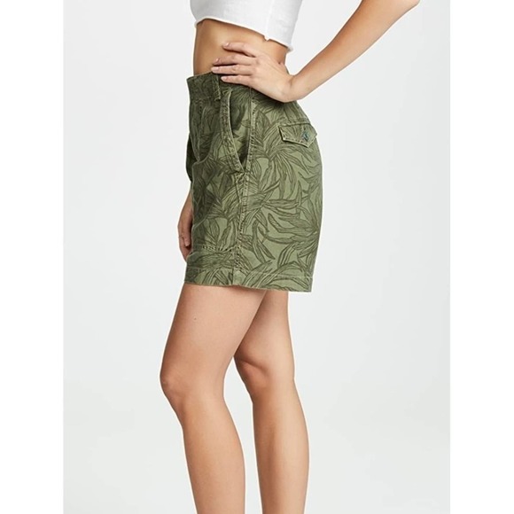 Citizens OF HUMANITY Cassidy Pleat Pocket Short size 30 new!!!‎ - Picture 3 of 10